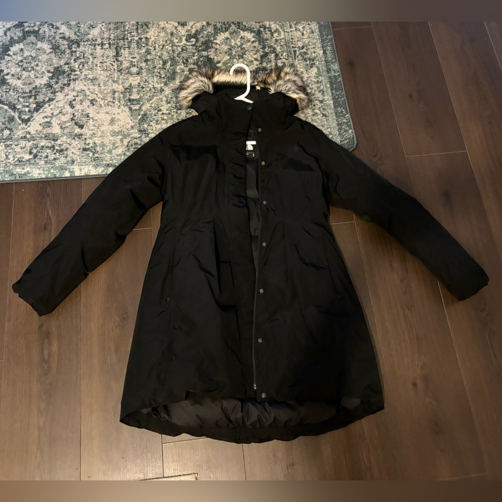 The North Face Winter Heavy Jacket, size M. Very comfortable, in great condition